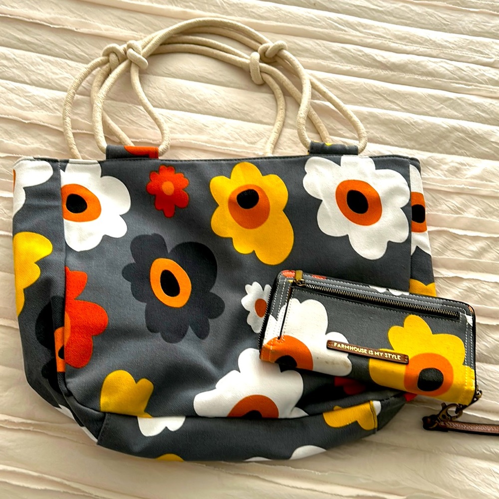 COPY - Farmhouse Is My Style Blooms bag and matching wallet